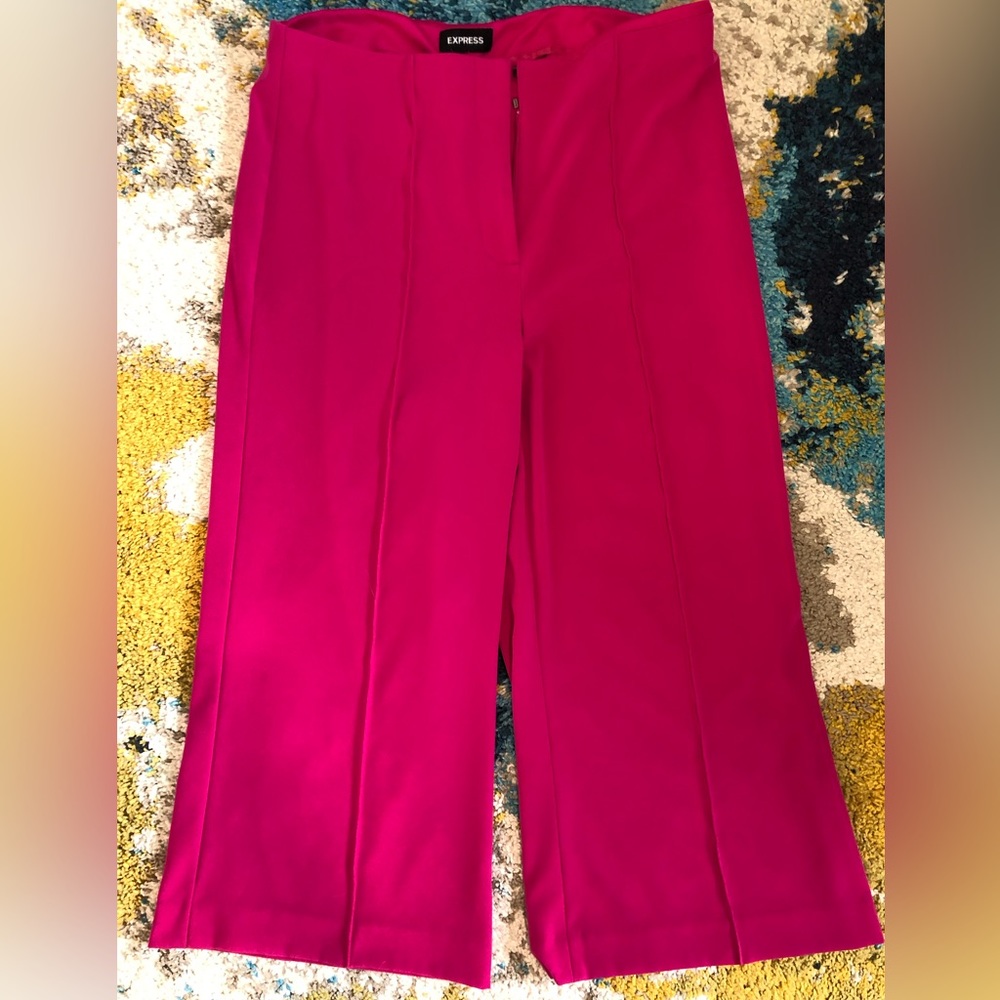 Express cropped wide leg high-rise pants, size 12R, hot pink